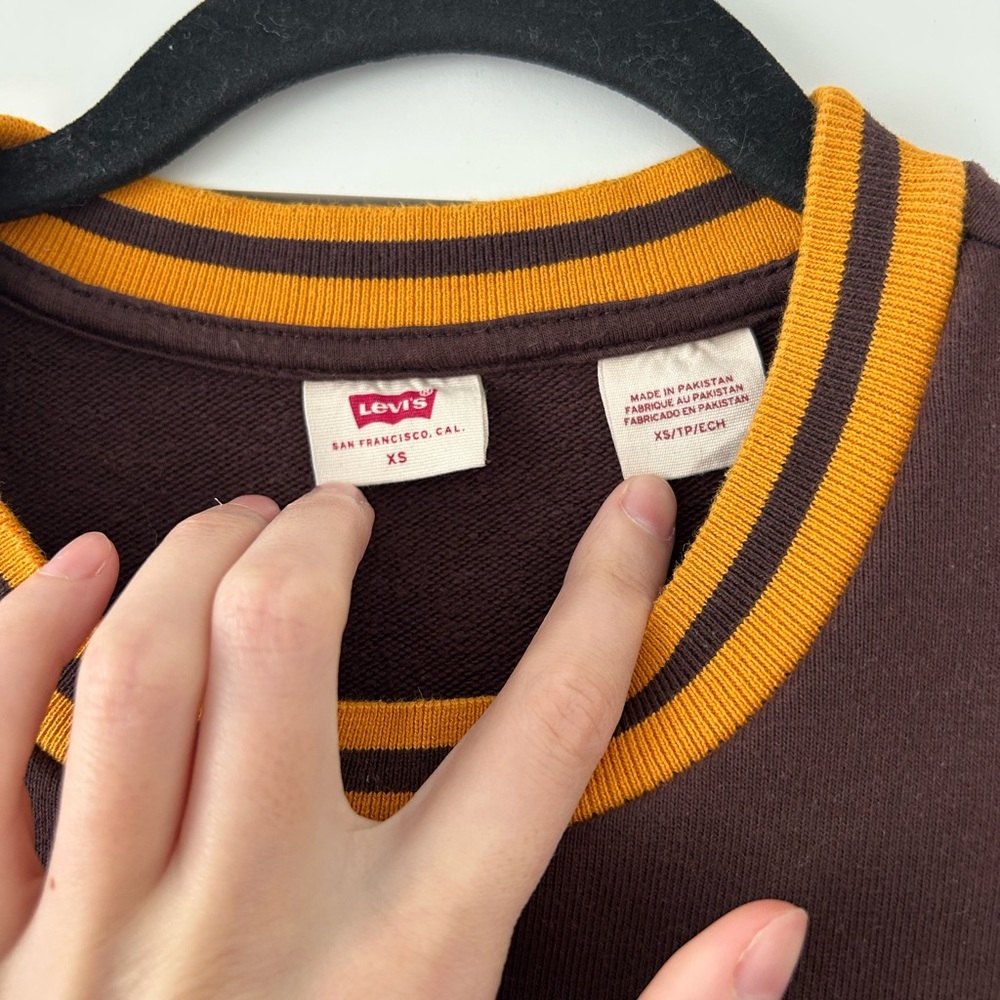 Levi's Brown Retro Sweatshirt - Picture 2 of 3